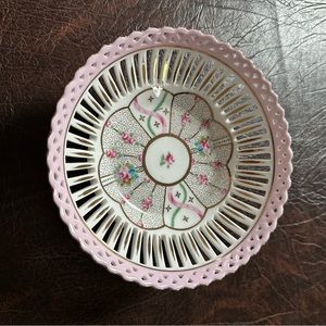Decorative Porcelain Footed Dish